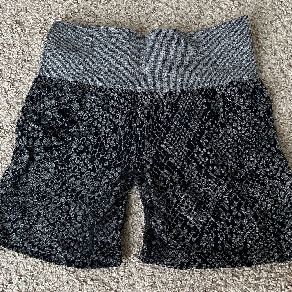 NVGTN Gray and Black Patterned Bike Shorts